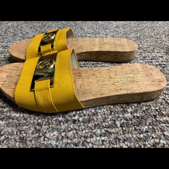 Michael Kors sandals - Picture 4 of 6